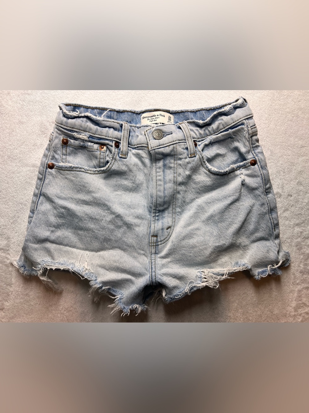 Abercrombie & Fitch The Mom Short High Rise Denim Womens Size 24/00 Distressed